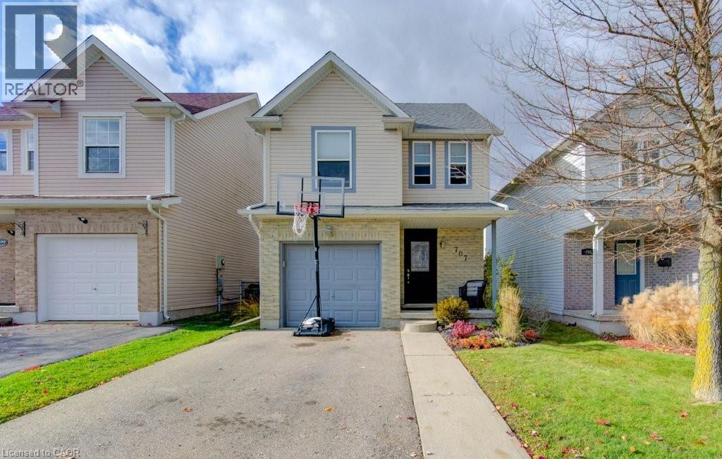 707 PARIS Boulevard, Waterloo