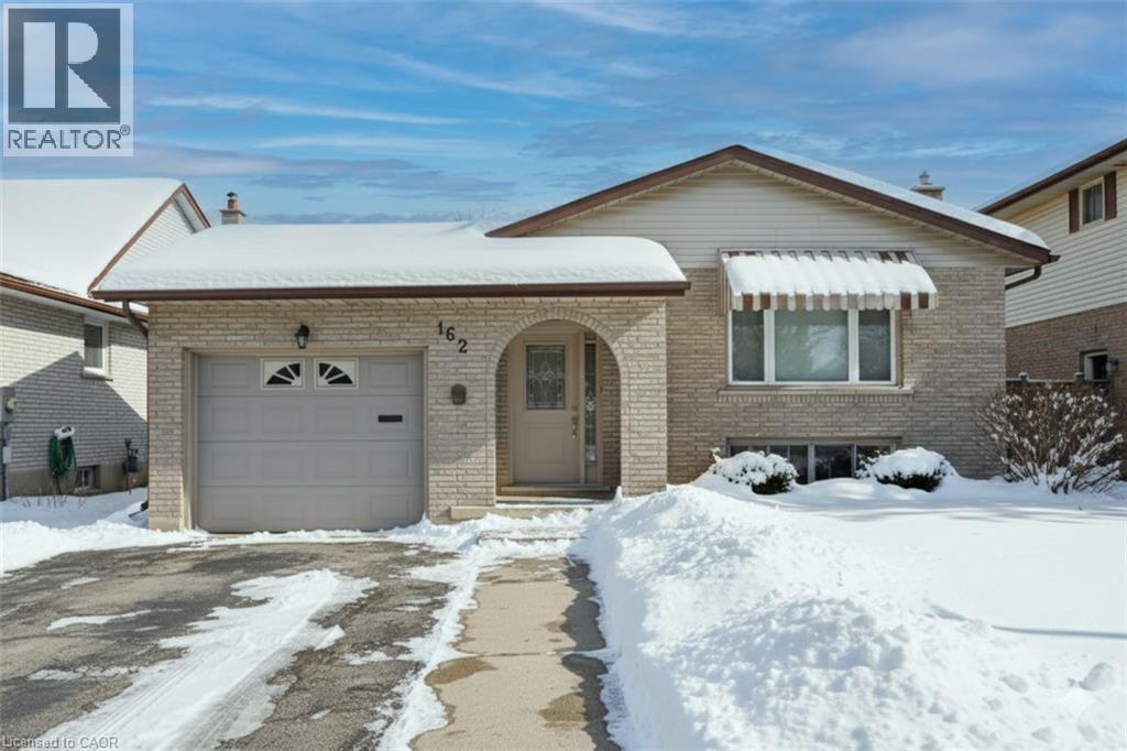 162 THE COUNTRY Way, Kitchener