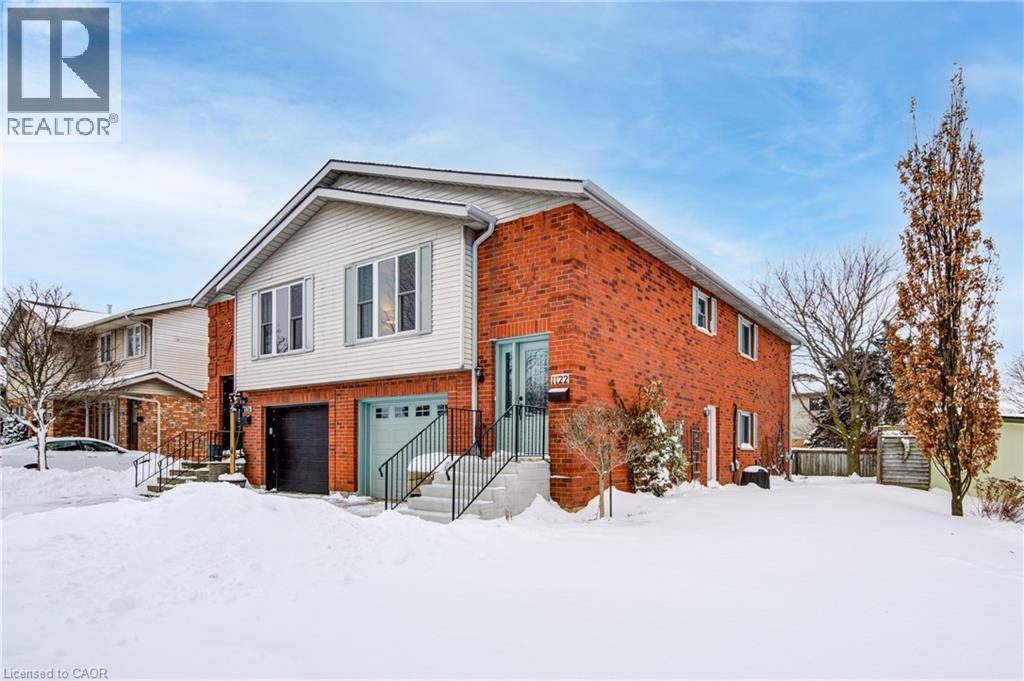 1122 PEARSON Drive, Woodstock