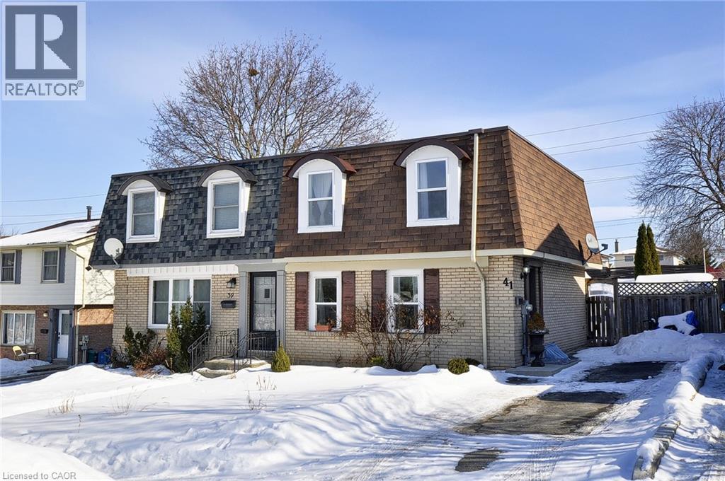 41 MOFFATT Drive, Cambridge