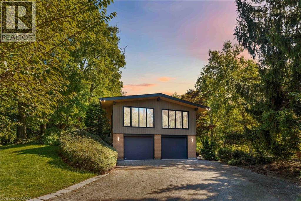 154 MIDDLETOWN Road, Dundas