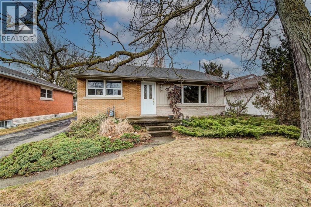 25 DIETZ Avenue S, Waterloo