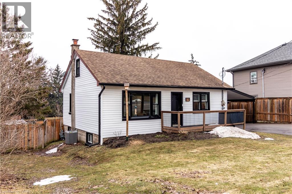 1719 SNYDERS Road E, Petersburg