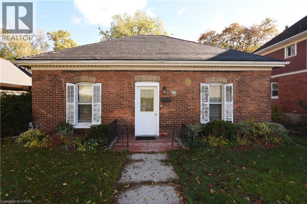 85 HEAD Street N, Simcoe