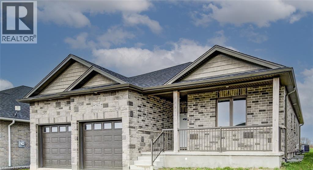 625 WINCHESTER Avenue S, Listowel
