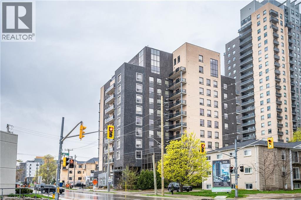 8 HICKORY Street W UnitNo. 404, Waterloo