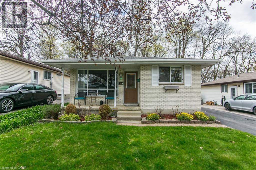 34 BLACKHORNE Crescent, Kitchener