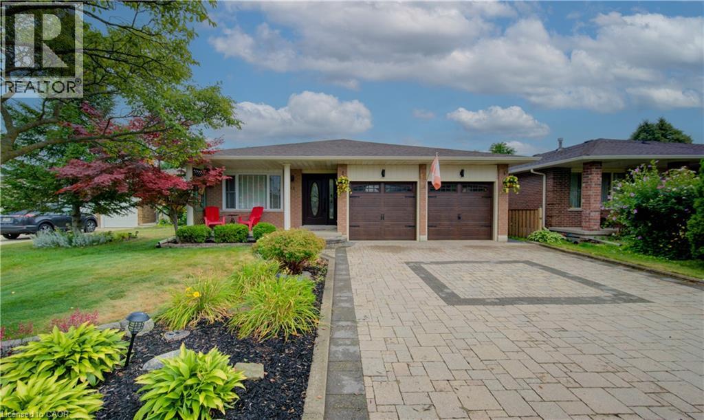 12 MCCABE Court, Kitchener