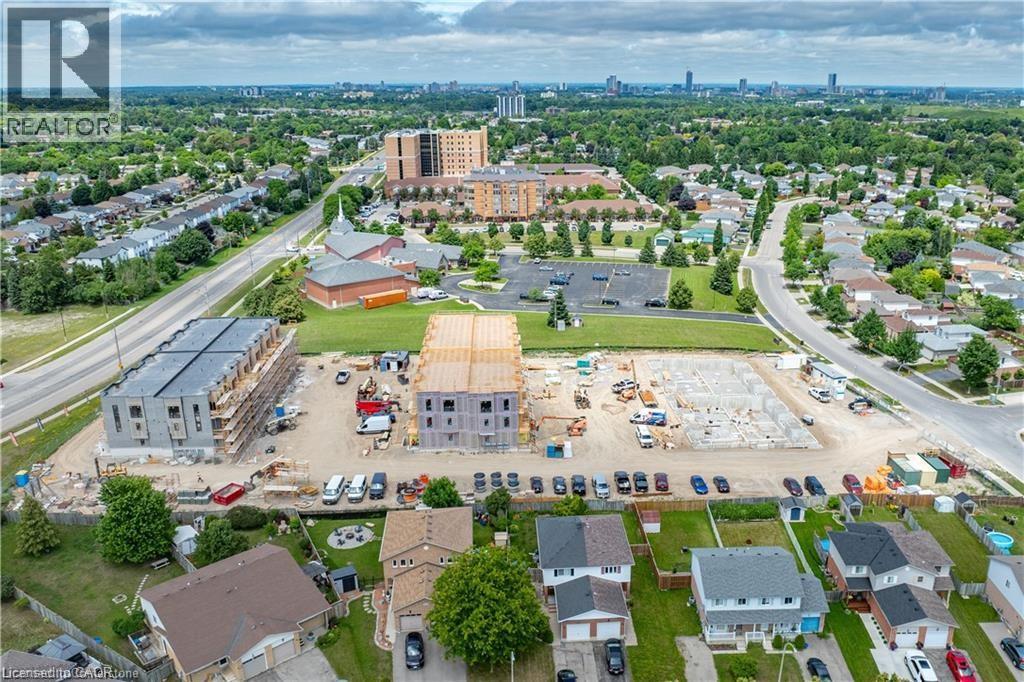 525 ERINBROOK Drive UnitNo. B033, Kitchener