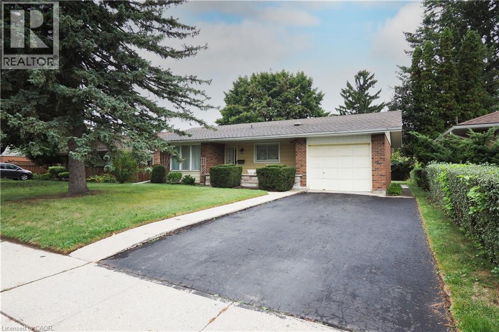 881 DUNBAR Road, Cambridge
