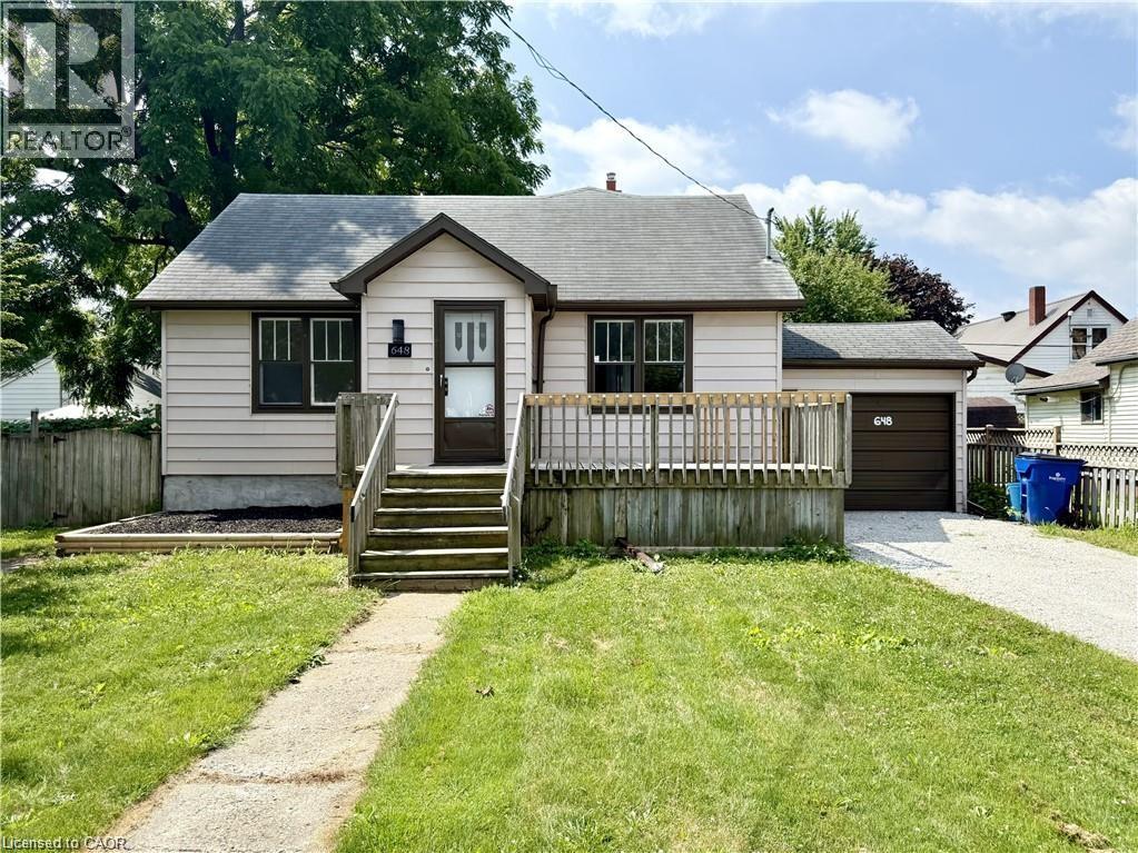 648 WALLACE Street, Wallaceburg