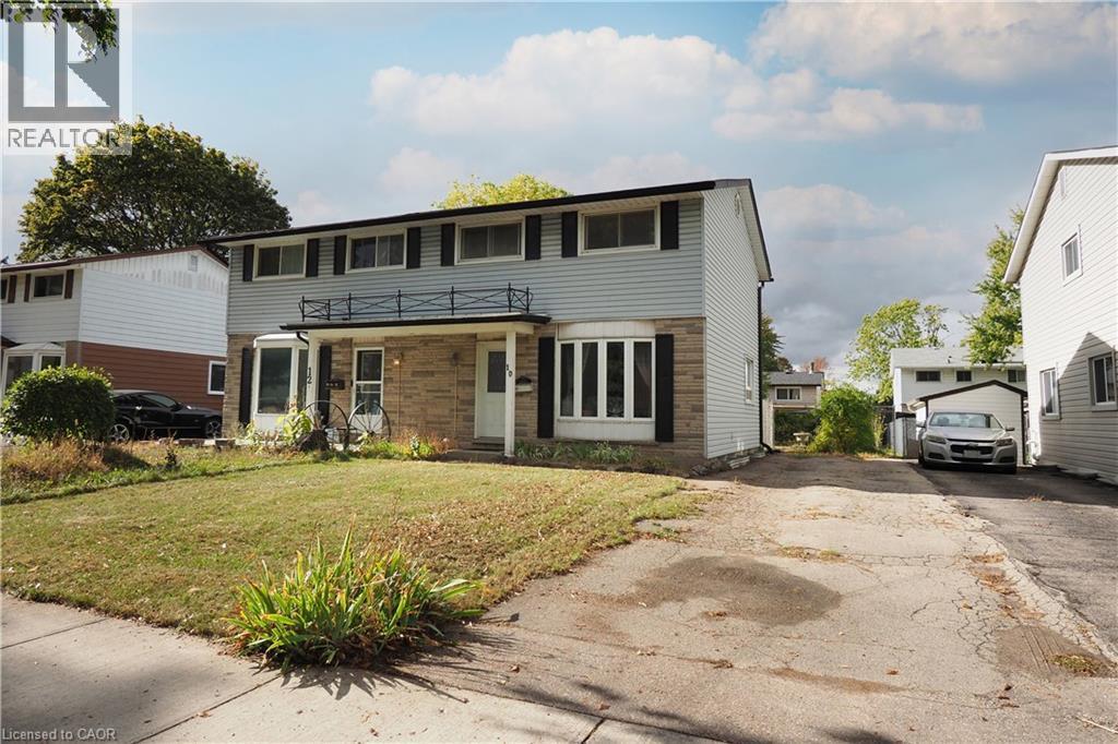 10 BALFOUR Crescent, Kitchener