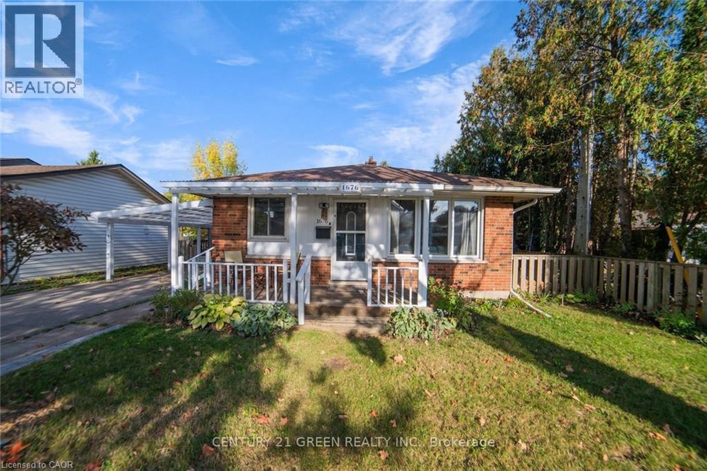1676 HOLLEY Crescent, Cambridge