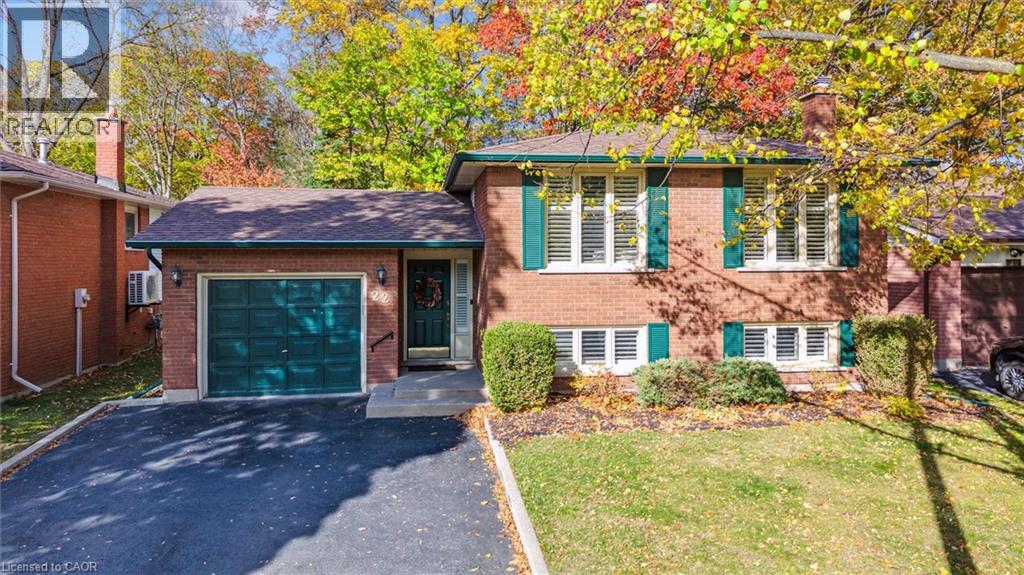 22 MYRTLEVILLE Drive, Brantford