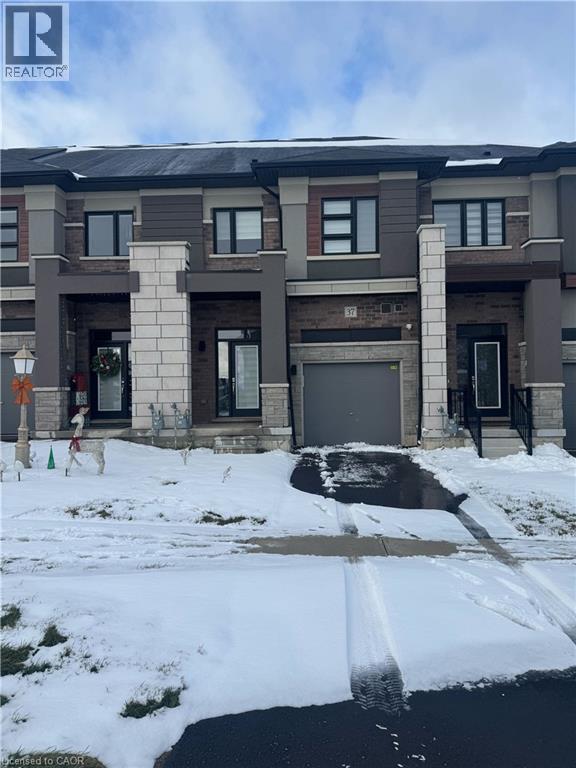 37 GEORGE BRIER Drive W, Paris