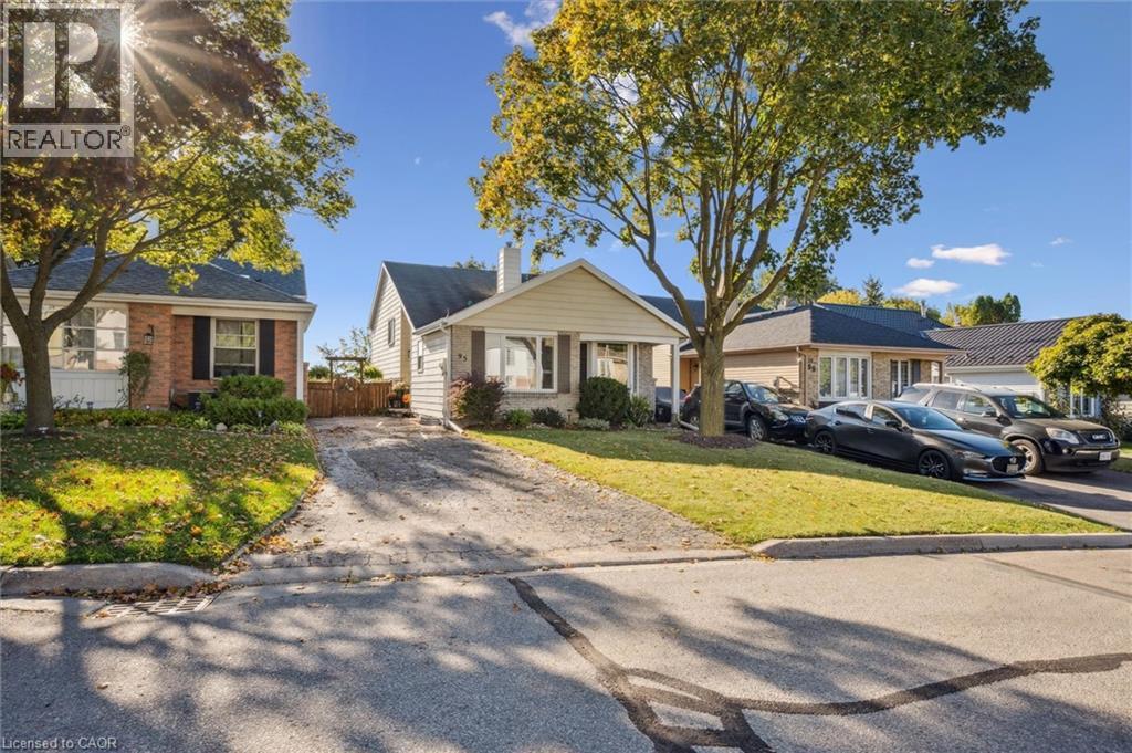 95 MACATEE Place, Cambridge