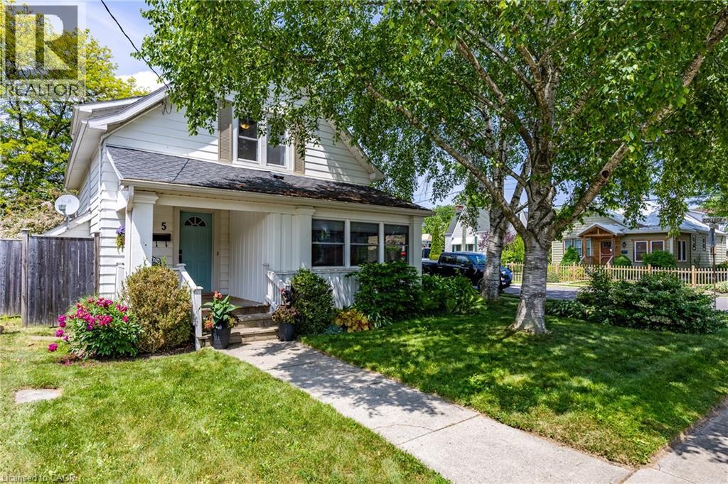 5 HAWTHORNE Avenue, Simcoe