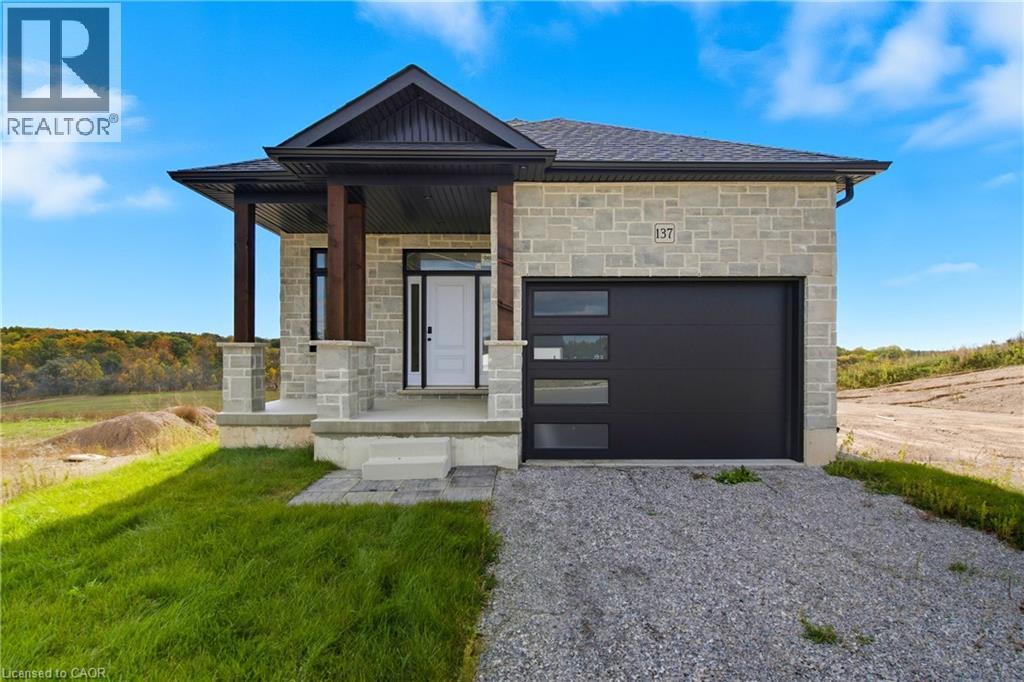 137 PIKE CREEK Drive, Cayuga