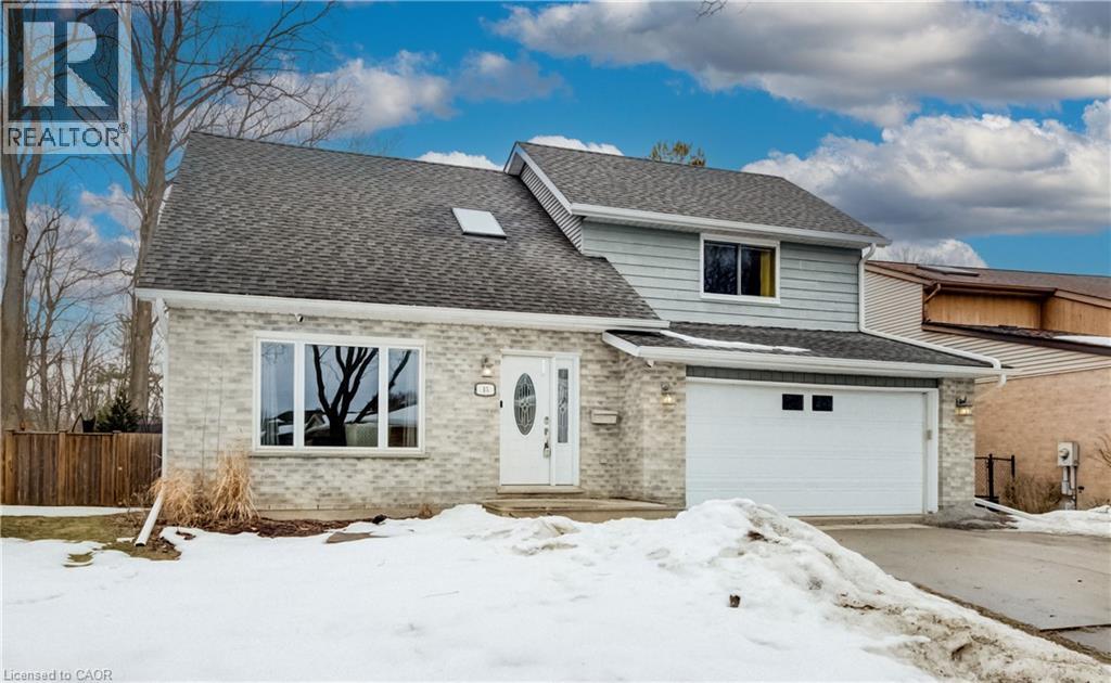 15 MCLEOD Court, Kitchener