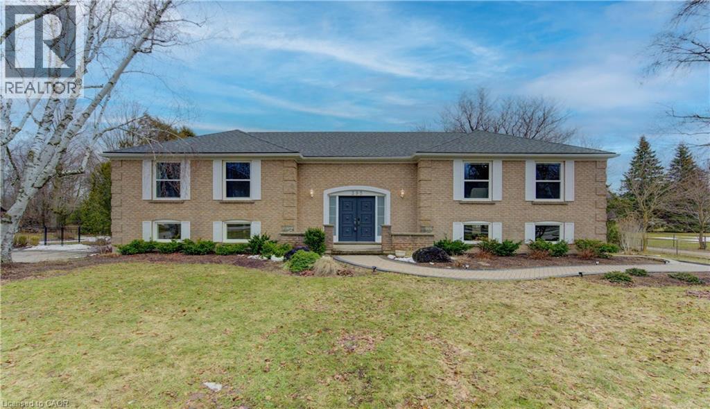 395 WARRINGTON Drive, Waterloo