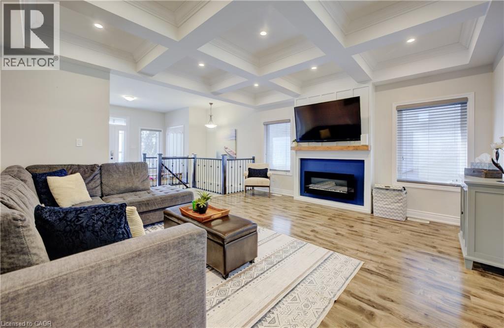 40 FRASERWOOD Court, Cambridge