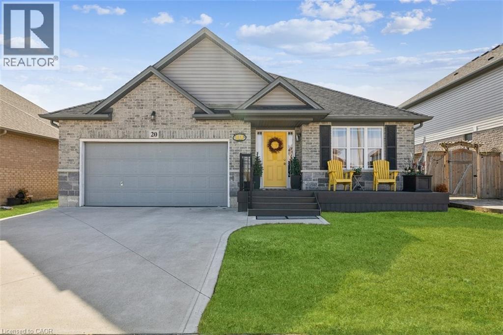 20 HUDSON Drive, Cayuga