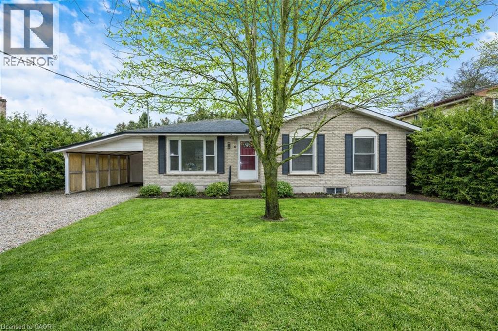 4 LYNDHURST Avenue, Simcoe