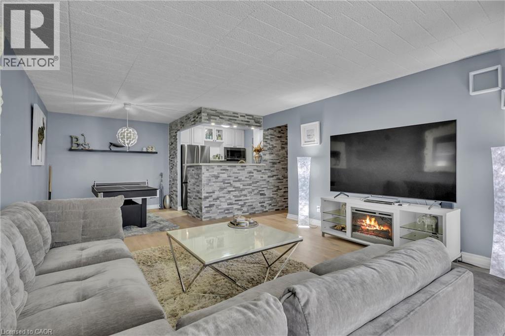 80 BRECKENRIDGE Drive UnitNo. 107, Kitchener