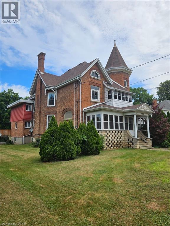 463 KING Street W, Chatham-Kent