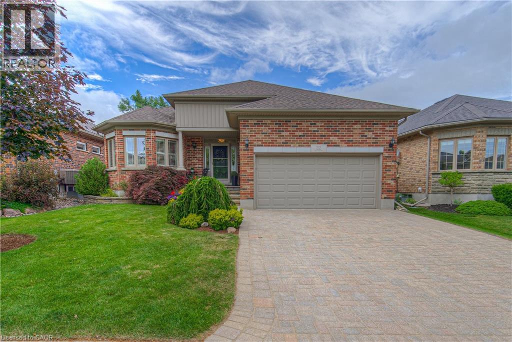 22 ORCHARD Way, New Hamburg