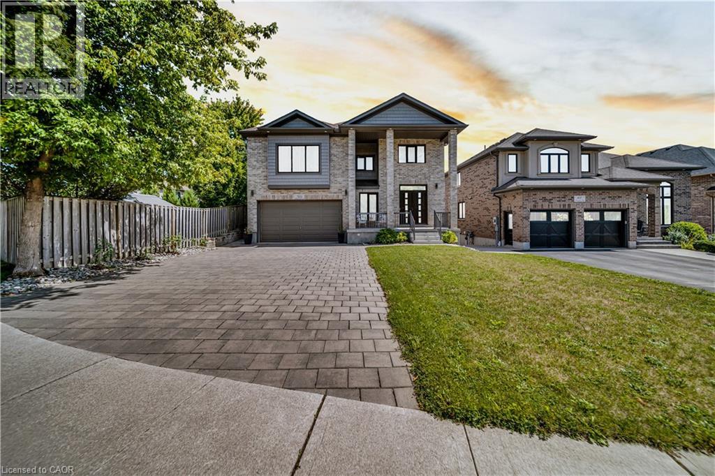 50 HORSESHOE Crescent, Breslau