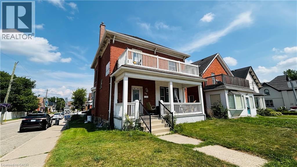 30 REGINA Street N, Waterloo