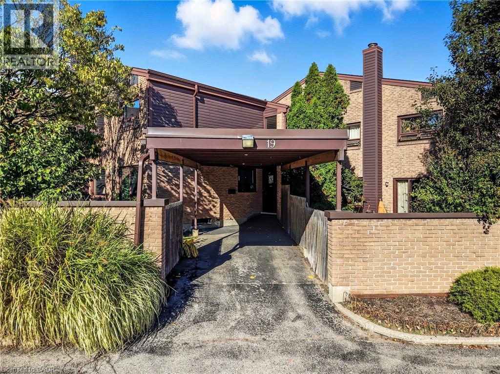 28 UNDERHILL Crescent UnitNo. 19, Kitchener