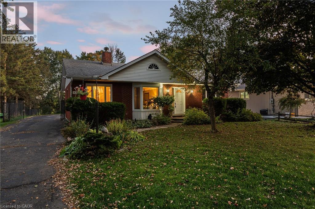 141 RIVERBANK Drive, Cambridge