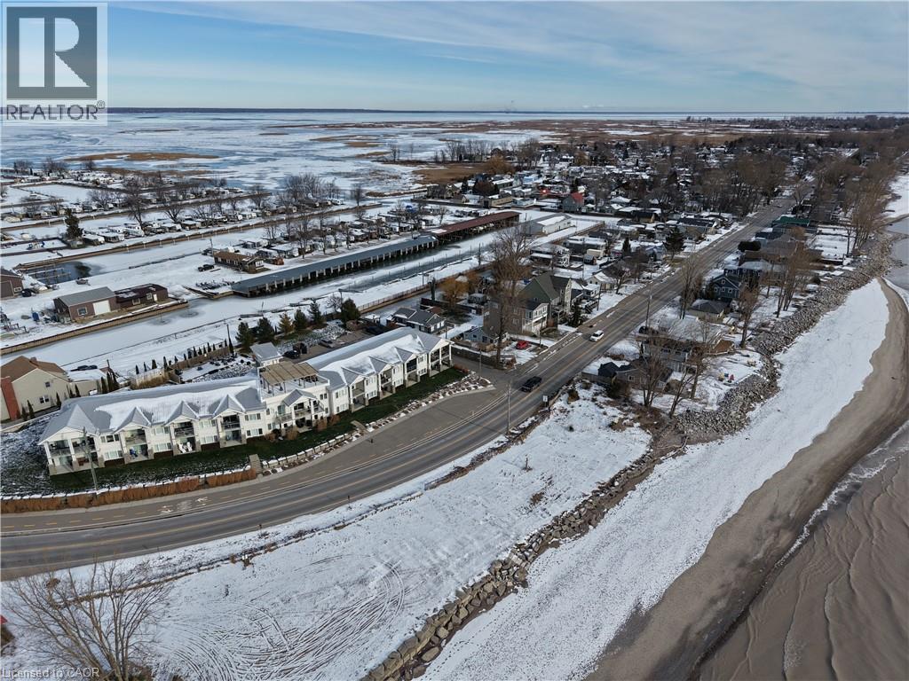 12 ERIE Boulevard UnitNo. 203, Port Rowan