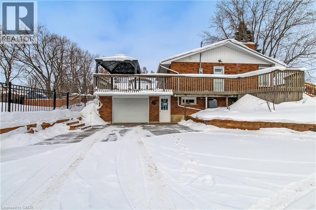 702 QUEEN Street, Innerkip