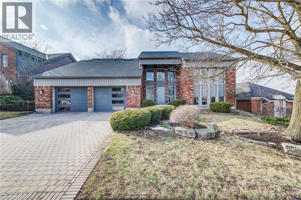 327 WYECROFT Boulevard, Waterloo