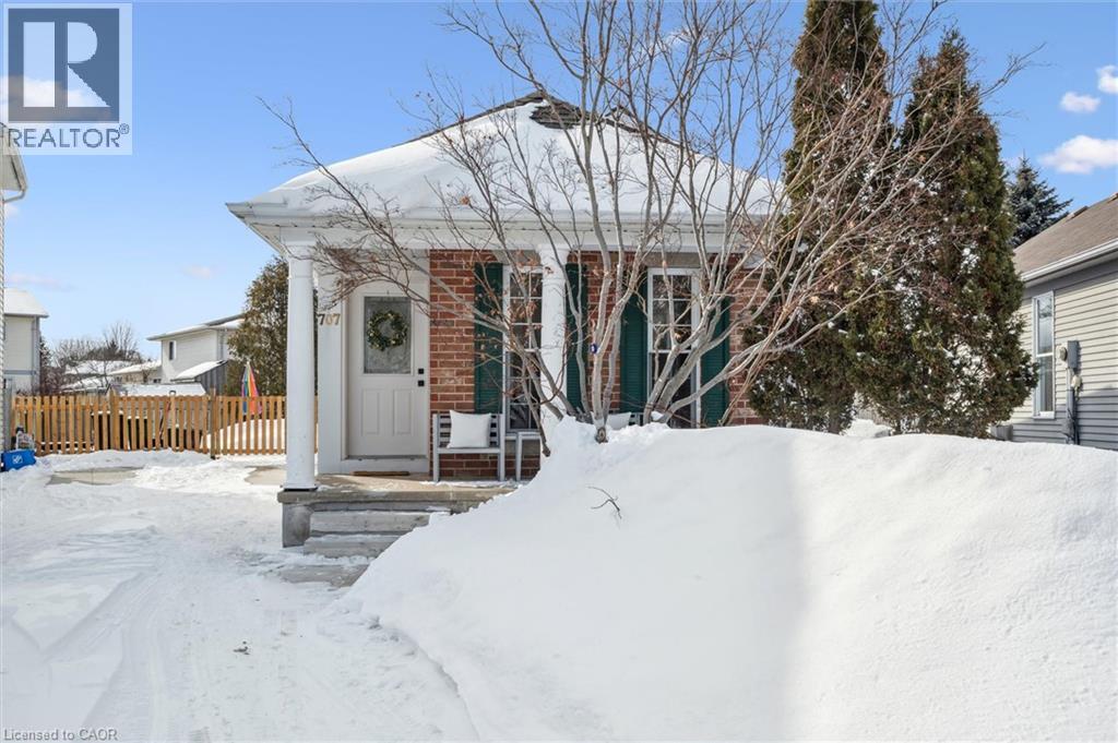 707 JACOB Lane, Waterloo