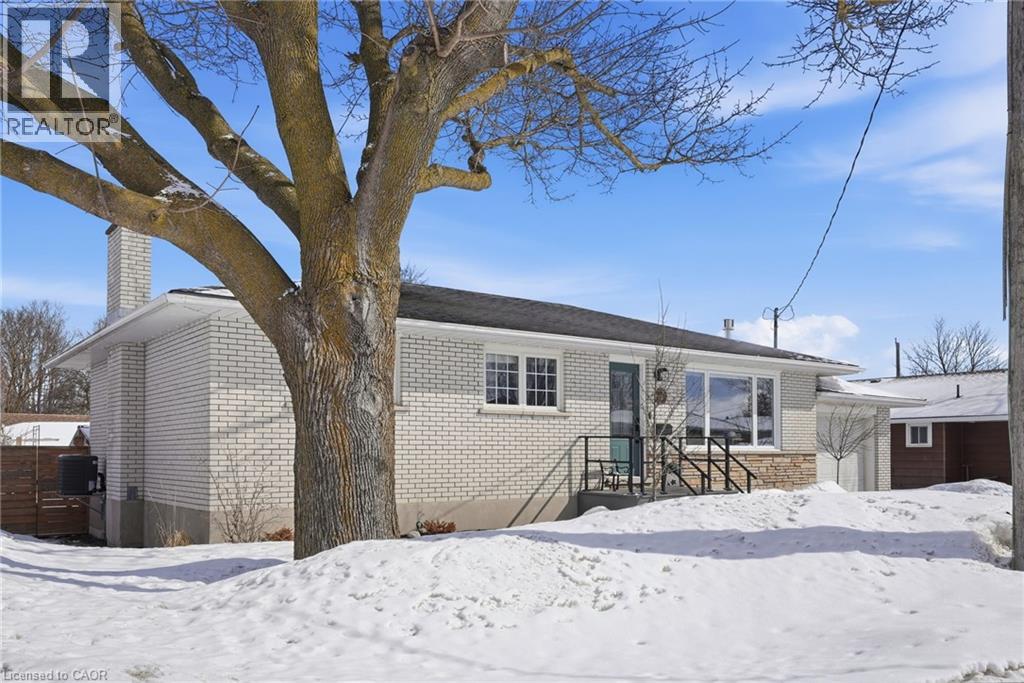 727 PALACE Street E, Listowel