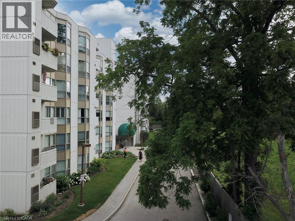 3267 KING Street E UnitNo. 505, Kitchener