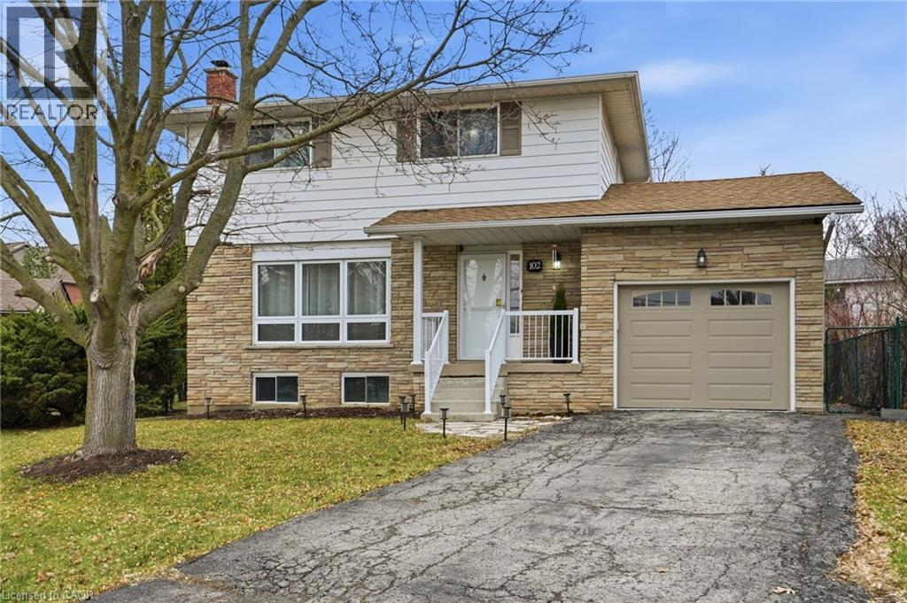 102 DUNDEE Drive, Caledonia