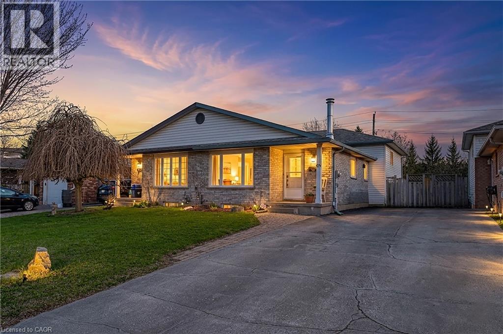 48 TAMVALE Crescent, Kitchener