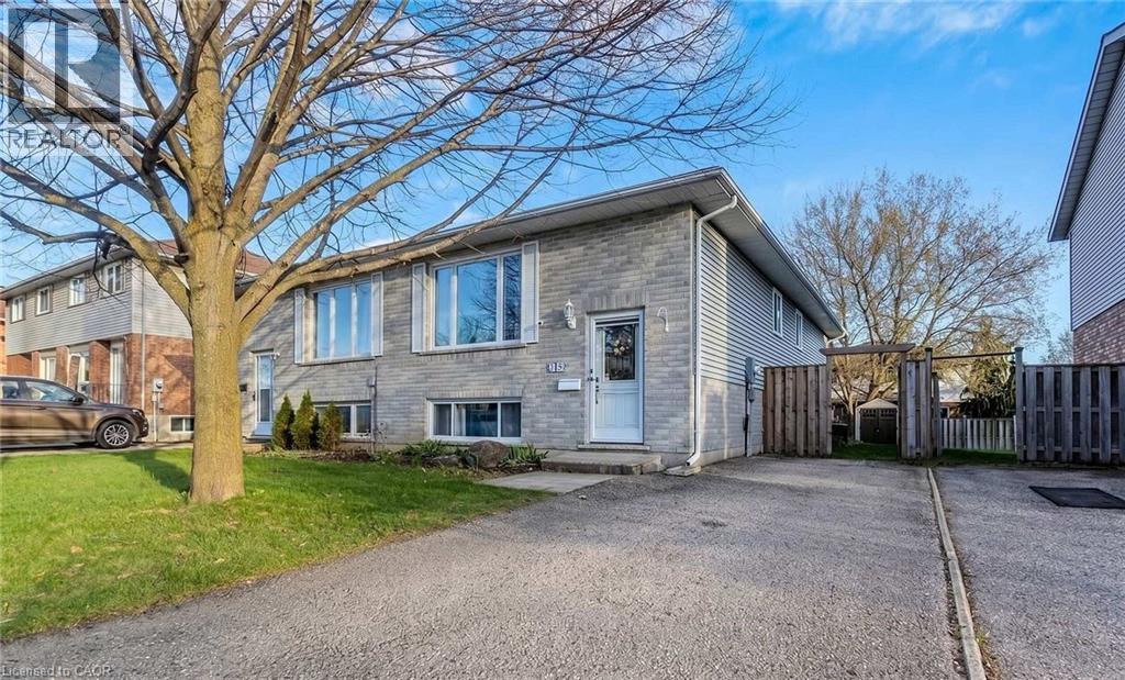 1132 PEARSON Drive, Woodstock