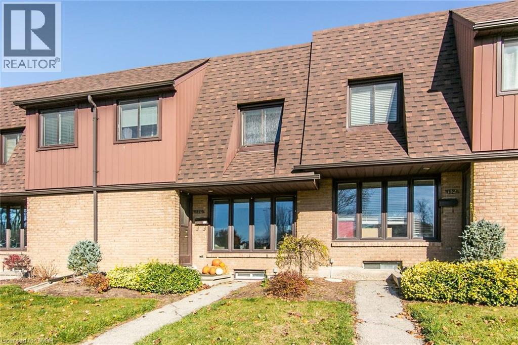 130 KINGSWOOD Drive UnitNo. 33, Kitchener