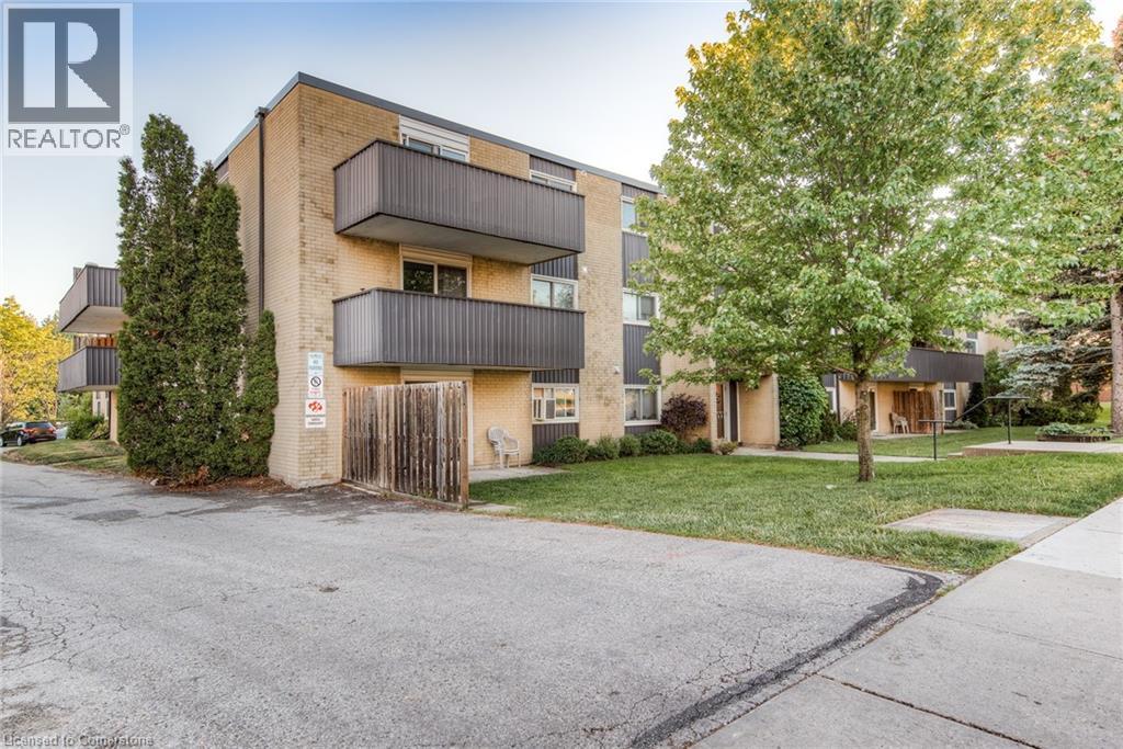 75 HAZELGLEN Drive UnitNo. 302, Kitchener