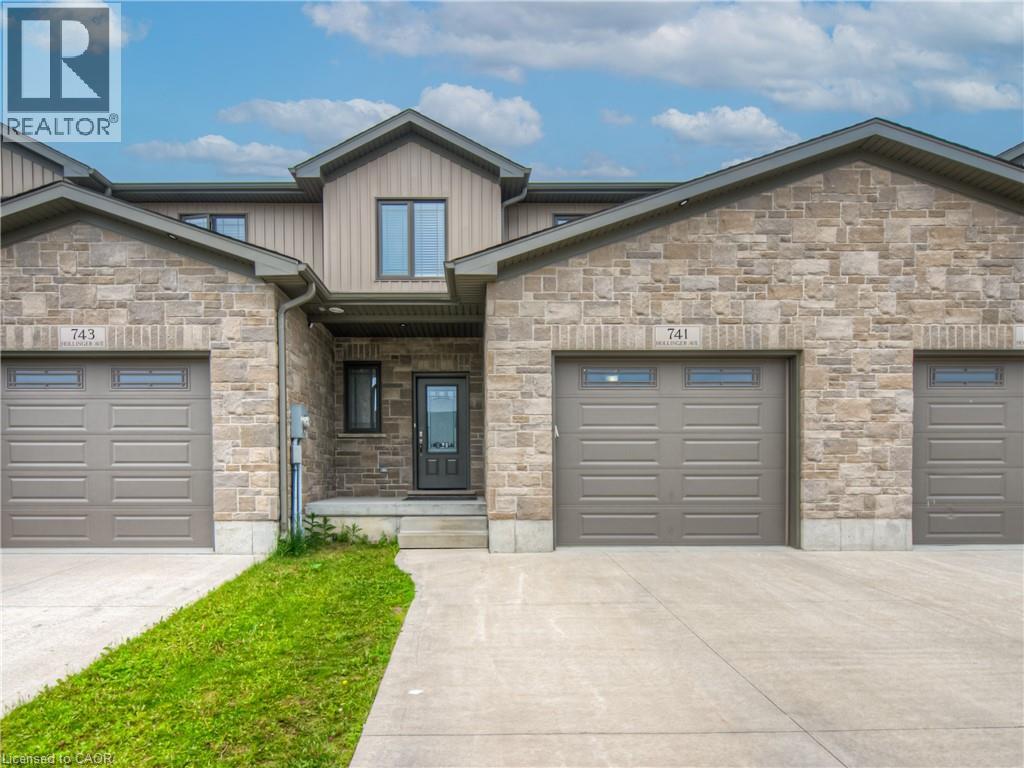 741 HOLLINGER Avenue, Listowel