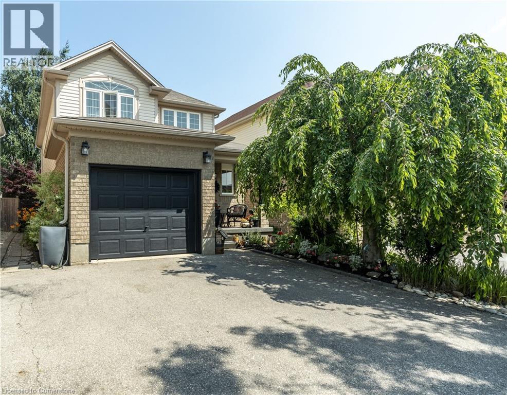 584 COMMONWEALTH Crescent, Kitchener