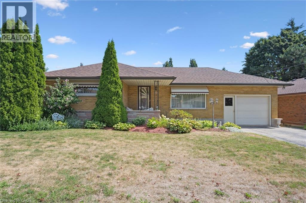 61 TRAYNOR Avenue, Kitchener