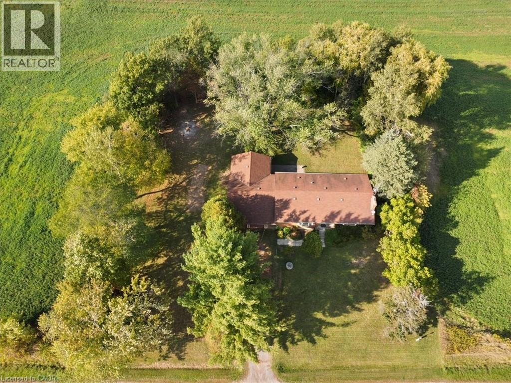 847 CARLUKE Road W, Ancaster