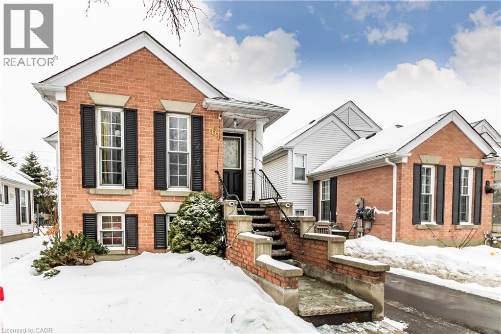 61 WAKE ROBIN Drive, Kitchener